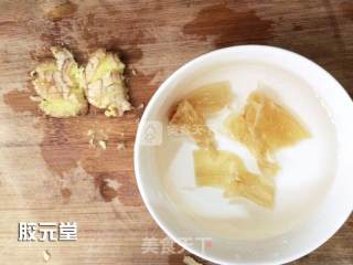 花胶炖红枣牛奶的做法步骤：2