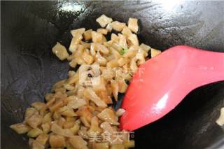 毛豆炒萝卜干的做法步骤：5