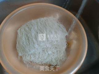 新炒湖头米粉的做法步骤：3
