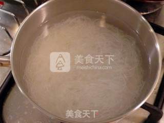 鸡丝拉皮  ★ 黄瓜丝 6的做法步骤：2