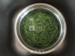 皮蛋火腿豆苗汤的做法步骤：6