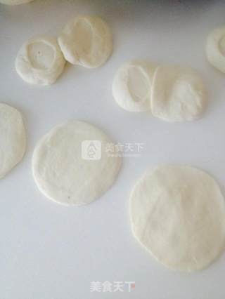 生煎包的做法步骤：4