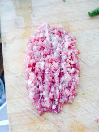 荷包蒸肉的做法步骤：1