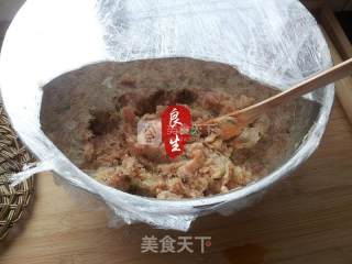 小笼包肉馅制法的做法步骤：15
