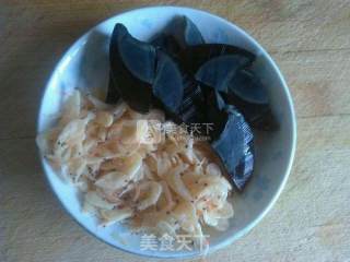 皮蛋虾皮粉丝娃娃菜的做法步骤：2
