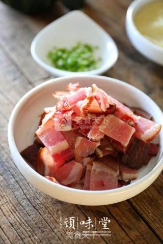 有机南瓜小米腊肉盅的做法步骤：3