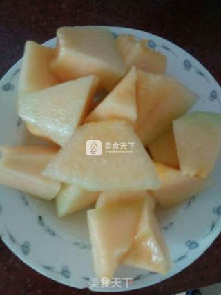 哈密瓜冰棍的做法步骤：2