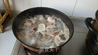 土豆炖排骨的做法步骤：3