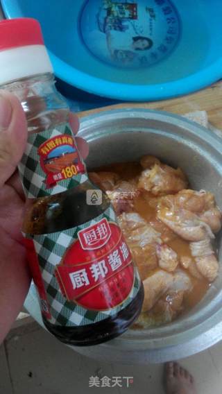 炸鸡腿的做法步骤：3