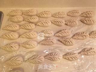秋叶豆沙包的做法步骤：16