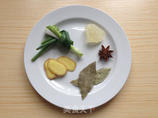 鸡尾酒烧翅根的做法步骤：2