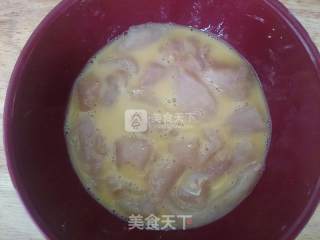 糖醋里脊的做法步骤：2
