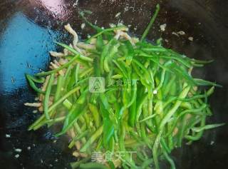青椒肉丝的做法步骤：7