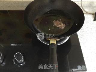 辣炒鱿鱼卷的做法步骤：4