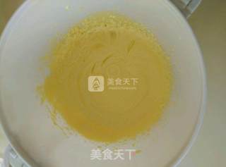 蛋黄小小酥的做法步骤：2