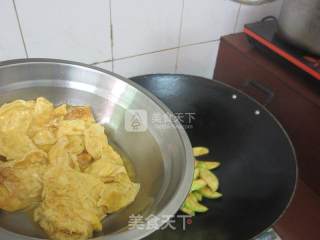 西葫芦炒鸡蛋的做法步骤：8