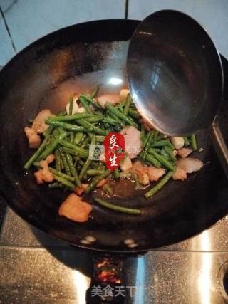 农家小菜—烧汁长豆角的做法步骤：9
