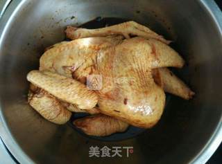 超简单电饭煲烤鸡的做法步骤：2