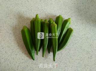 蒜蓉虾酱秋葵的做法步骤：1
