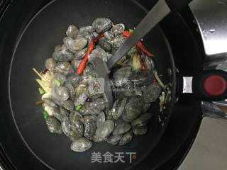 香辣炒花蚬子的做法步骤：6