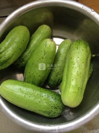 甜脆可口黄瓜的做法步骤：1