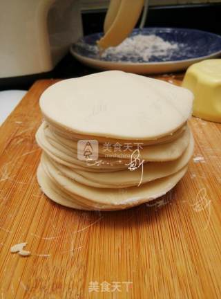 榨菜鲜肉锅贴的做法步骤：3
