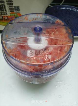 榨菜鲜肉锅贴的做法步骤：5