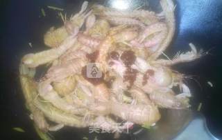 酱焖爬虾的做法步骤：2