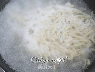 呛葱汁儿手擀面的做法步骤：8