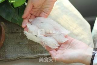 燕窝挑毛泡发的做法步骤：4