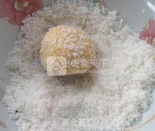 蛋黄椰丝小甜饼的做法步骤：9