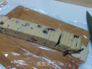 奶香蔓越莓饼干的做法步骤：11
