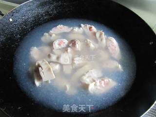 猪手烧花生的做法步骤：3
