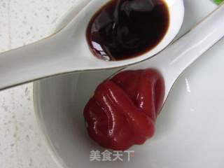 腊肠披萨的做法步骤：3