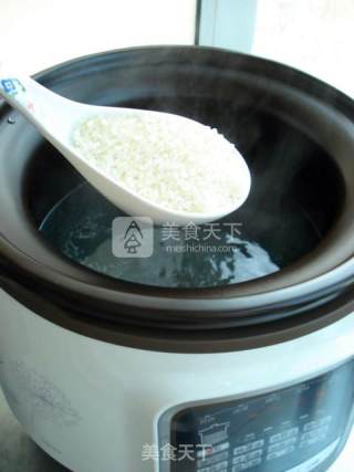 七夕玫瑰养颜粥的做法步骤：3