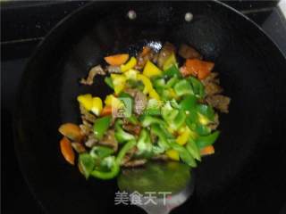 双椒炒肉片的做法步骤：4