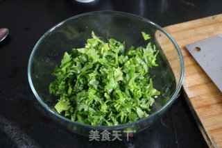 芹菜叶蛋饼的做法步骤：1
