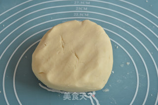鲜肉月饼的做法步骤：2