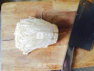 清蒸金针菇的做法步骤：1