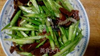 腊肉炒芦笋的做法步骤：9