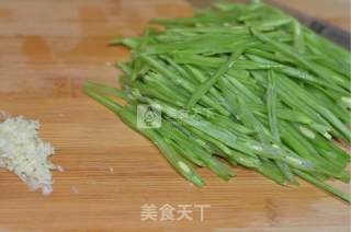 蒜蓉凉拌豆角的做法步骤：1