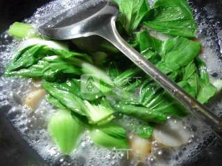 青菜煮芋艿子的做法步骤：6