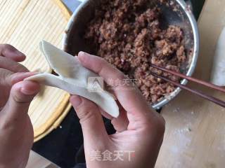 牛肉圆葱蒸饺的做法步骤：21