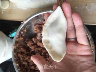 牛肉圆葱蒸饺的做法步骤：25