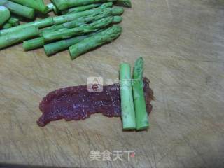 芦笋牛肉卷的做法步骤：7