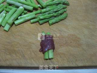 芦笋牛肉卷的做法步骤：8