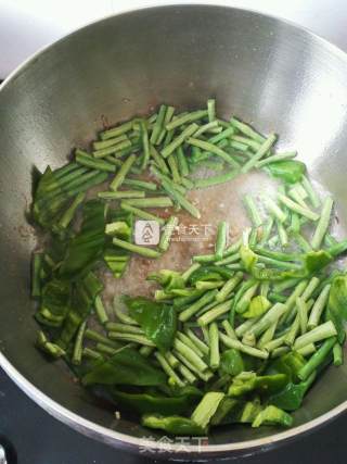 豇豆炒肉的做法步骤：6