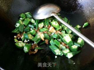 秋葵腊肠炒肉的做法步骤：8