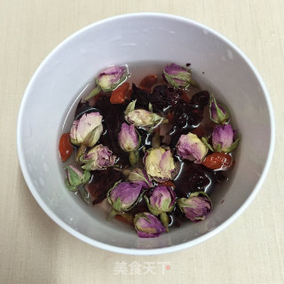 洛神玫瑰花茶的做法步骤：2