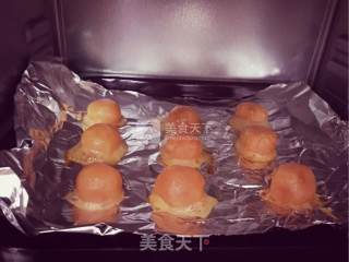 蛋黄酥的做法步骤：2